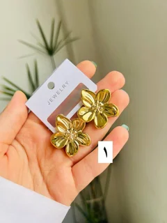 گوشواره های رنگ ثابت